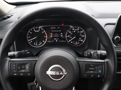 Used 2024 Nissan Rogue SV AWD/4WD image 26