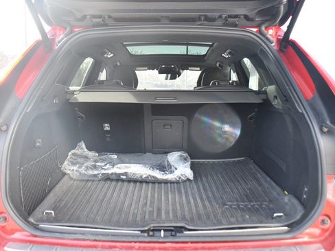 Used 2018 Volvo XC60 T5 Inscription w/ Luxury Seat Package image 19