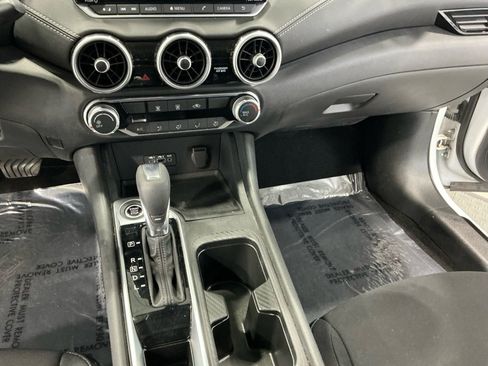 Used 2022 Nissan Sentra SV image 16