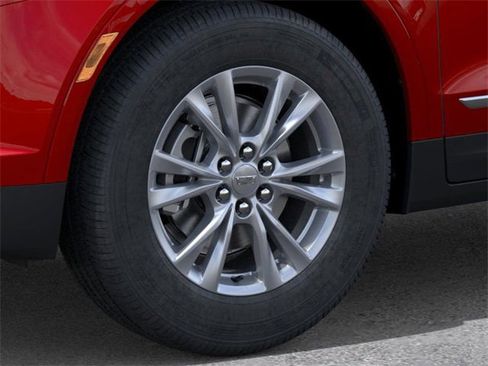 New 2026 Cadillac XT5 Luxury w/ LPO, Floor Liner Package image 9