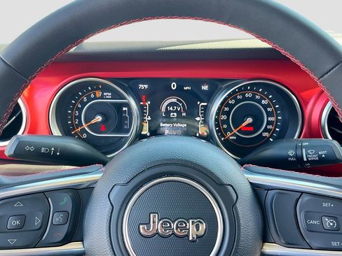 Used 2023 Jeep Gladiator Rubicon w/ LED Lighting Group AWD/4WD image 12