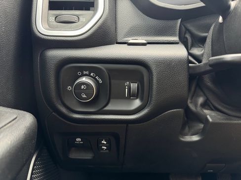 Used 2022 RAM 1500 Big Horn AWD/4WD image 19