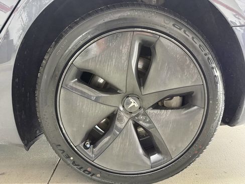 Used 2018 Tesla Model 3 AWD/4WD image 27