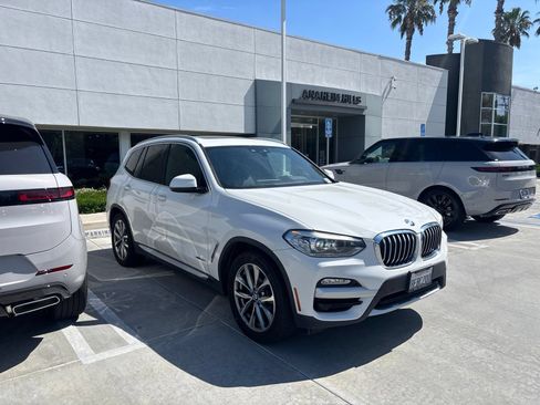 Used 2018 BMW X3 xDrive30i AWD/4WD image 2