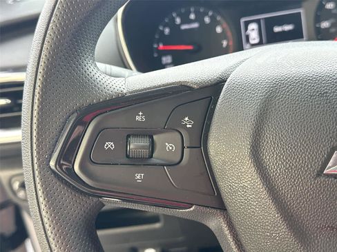 Used 2023 Chevrolet TrailBlazer LT w/ Convenience Package FWD image 23