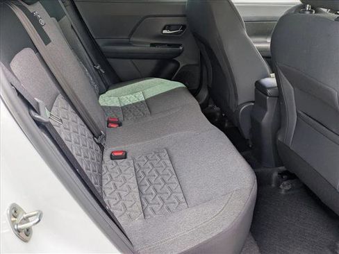 Certified 2025 Nissan Kicks SV FWD image 18