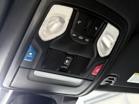 Used 2020 RAM 1500 Rebel AWD/4WD image 33