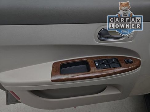 Used 2006 Buick LaCrosse CX FWD image 25