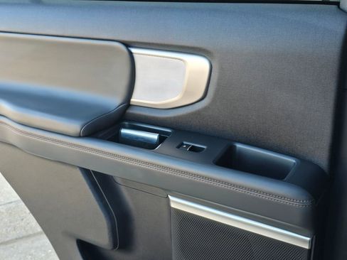 Used 2025 Ford Expedition Active RWD image 22