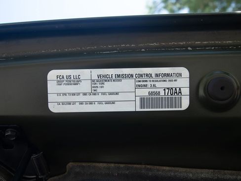 Used 2023 Jeep Gladiator Rubicon image 40