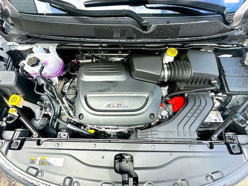 New 2026 Chrysler Voyager LX image 17