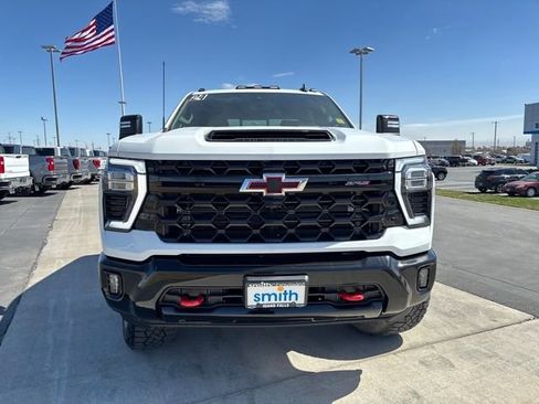 Certified 2024 Chevrolet Silverado 2500 ZR2 w/ Technology Package AWD/4WD image 8