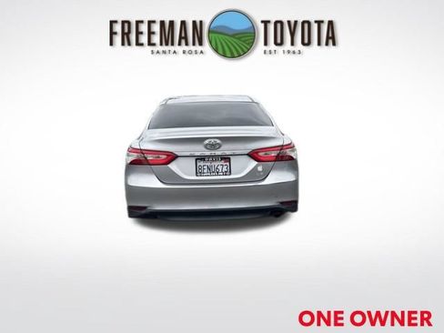 Used 2018 Toyota Camry LE FWD image 6