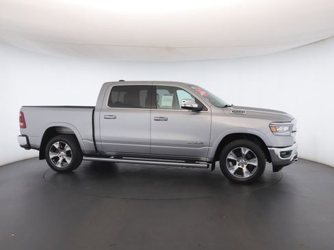 Used 2019 RAM 1500 Laramie image 34