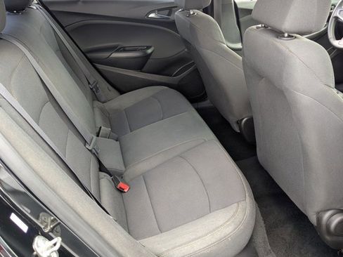 Used 2017 Chevrolet Cruze LS FWD image 18
