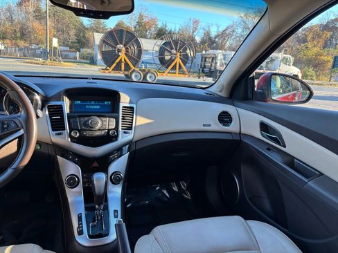 Used 2012 Chevrolet Cruze LTZ image 27