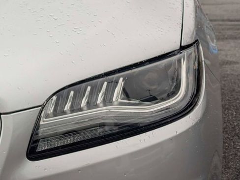 Used 2019 Lincoln MKZ Reserve image 11