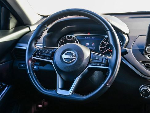 Used 2023 Nissan Altima 2.5 SR image 14