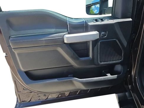 Used 2019 Ford F150 Lariat AWD/4WD image 13
