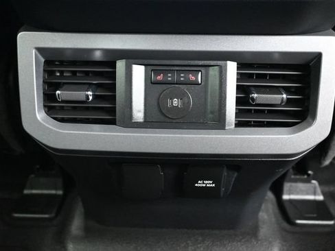Used 2024 Ford F250 Lariat w/ Lariat Ultimate Package AWD/4WD image 15