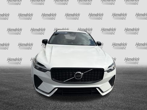 Certified 2024 Volvo XC60 B5 Ultimate w/ Protection Package Premier AWD/4WD image 3