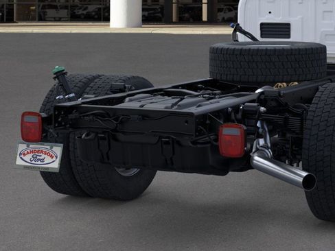 New 2026 Ford F550 4x4 Crew Cab image 21