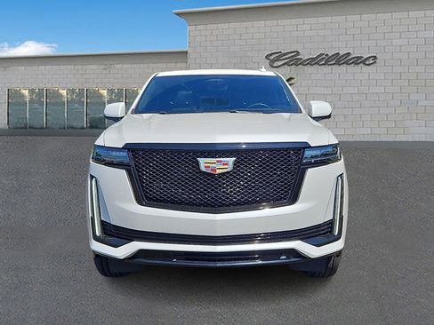 Used 2021 Cadillac Escalade Sport w/ Driver Assist Tech Package AWD/4WD image 2