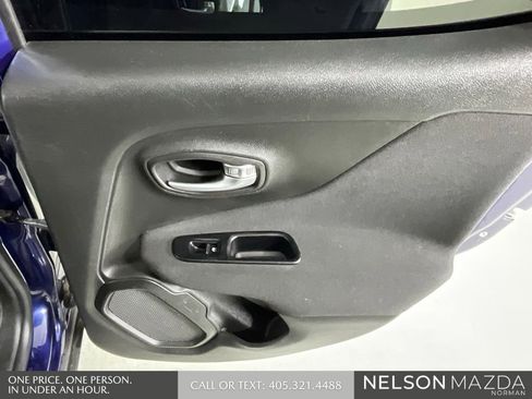 Used 2021 Jeep Renegade Latitude w/ Convenience Group FWD image 22