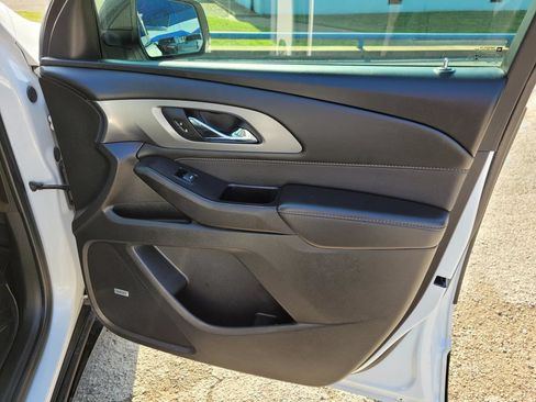 Used 2021 Chevrolet Traverse Premier w/ Redline Edition FWD image 9