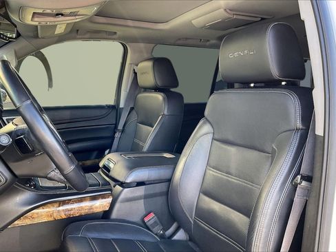 Used 2016 GMC Yukon Denali w/ Open Road Package image 25