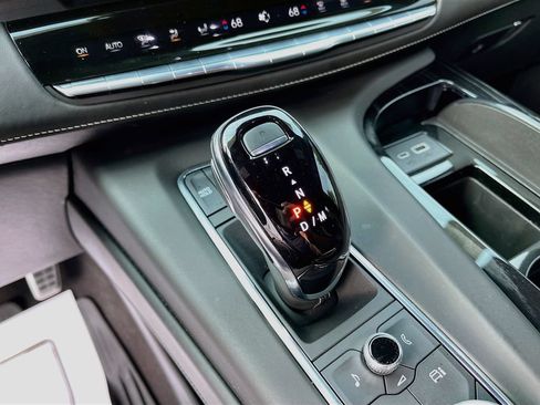 Certified 2024 Cadillac Escalade V AWD/4WD image 27