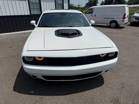 Used 2017 Dodge Challenger R/T Scat Pack RWD image 3