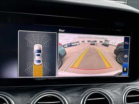 Used 2018 Mercedes-Benz E 300 image 26