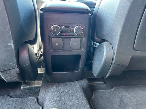 Used 2020 Ford Explorer XLT w/ Equipment Group 202A AWD/4WD image 34