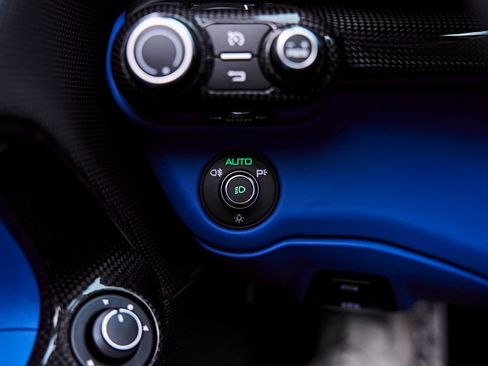 Used 2023 Ferrari 812 GTS RWD image 91