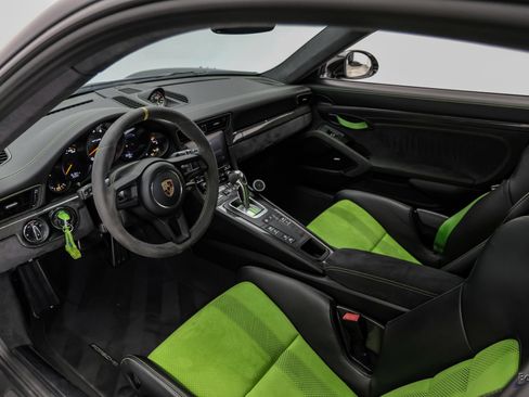 Used 2019 Porsche 911 GT3 RS RWD image 2