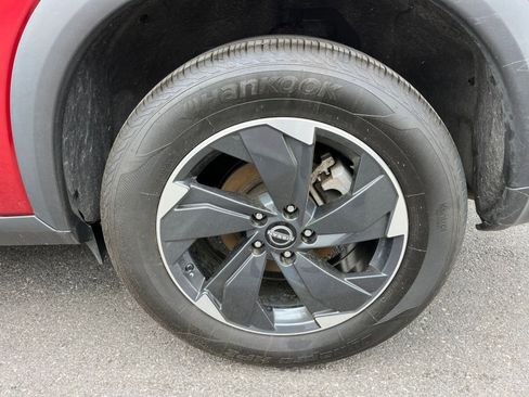 Used 2025 Nissan Rogue SV AWD/4WD image 32