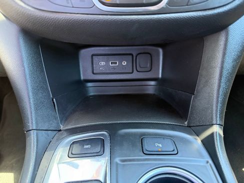 Certified 2024 Chevrolet Equinox LT AWD/4WD image 26