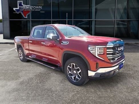 New 2025 GMC Sierra 1500 SLT AWD/4WD image 1
