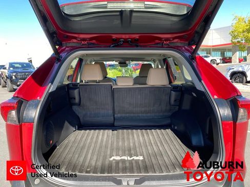 Certified 2021 Toyota RAV4 XLE Premium AWD/4WD image 13