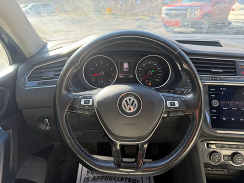 Used 2019 Volkswagen Tiguan SE w/ Panoramic Sunroof Package image 22