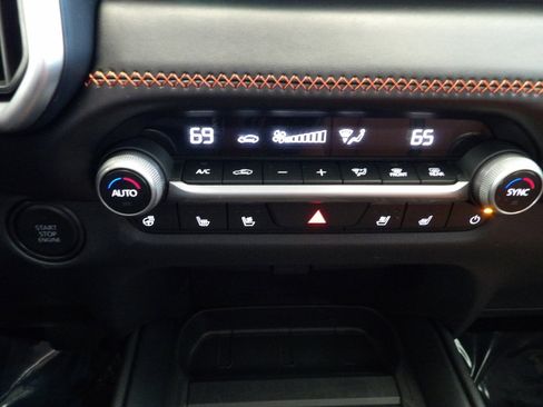 Certified 2025 MAZDA CX-50 Meridian Edition w/ Weather Package image 34