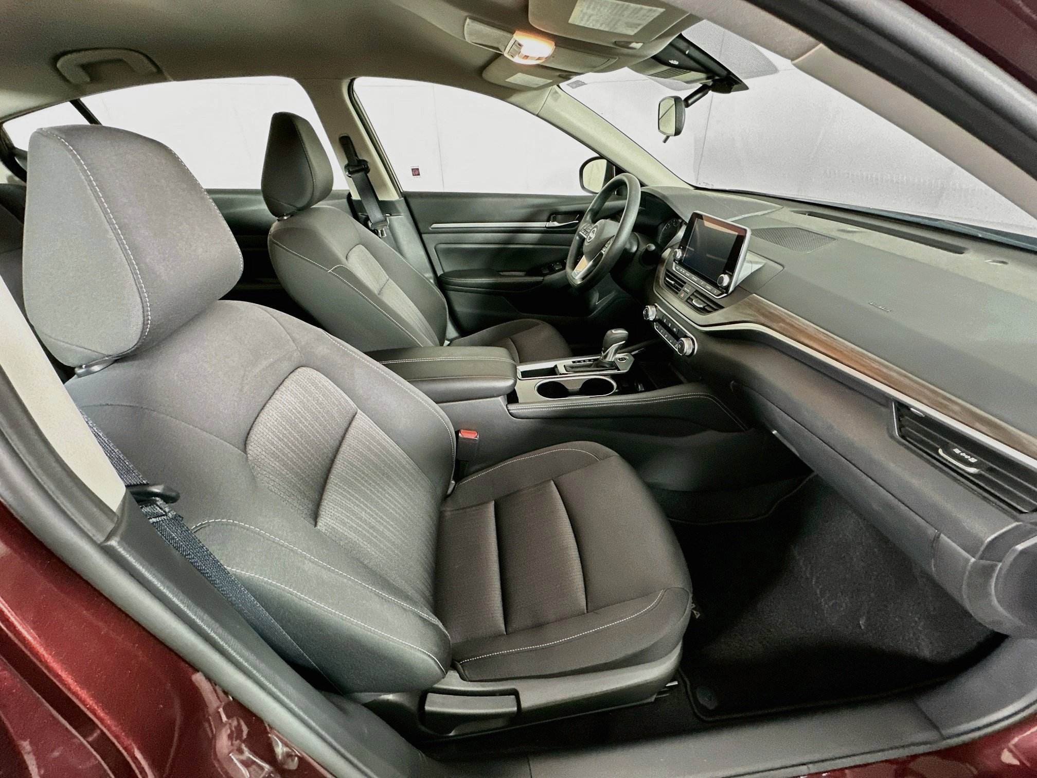 Used 2023 Nissan Altima 2.5 SV FWD image 29