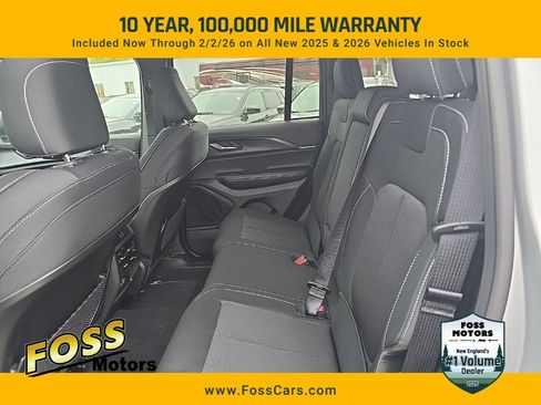 New 2025 Jeep Grand Cherokee Laredo X image 16