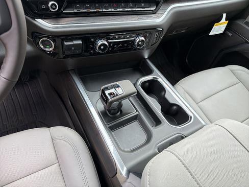 New 2026 GMC Sierra 1500 SLT w/ SLT Premium Plus Package image 33