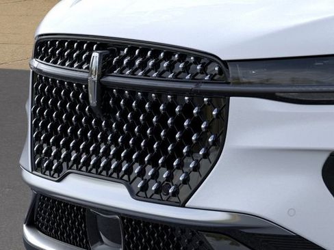 New 2026 Lincoln Nautilus Premier w/ Equipment Group 102A AWD/4WD image 18