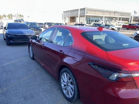 Used 2023 Toyota Camry LE image 5