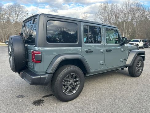 Used 2026 Jeep Wrangler Sport S image 4