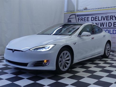 Used 2018 Tesla Model S 100D image 3