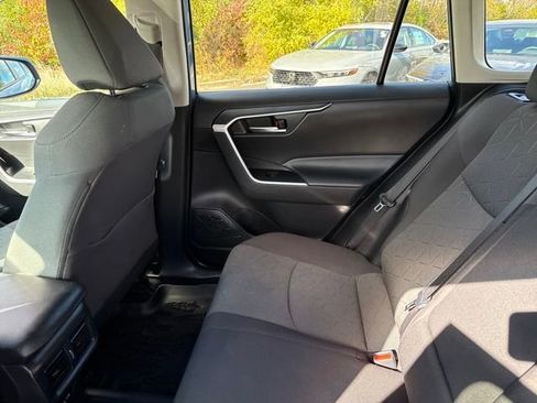 Used 2023 Toyota RAV4 AWD Hybrid image 19